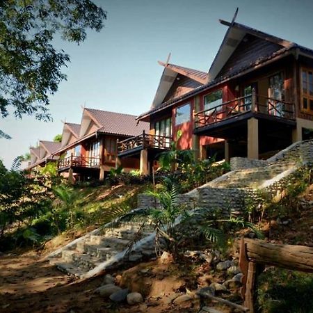 Mr Charles River View Lodge Hsipaw Esterno foto