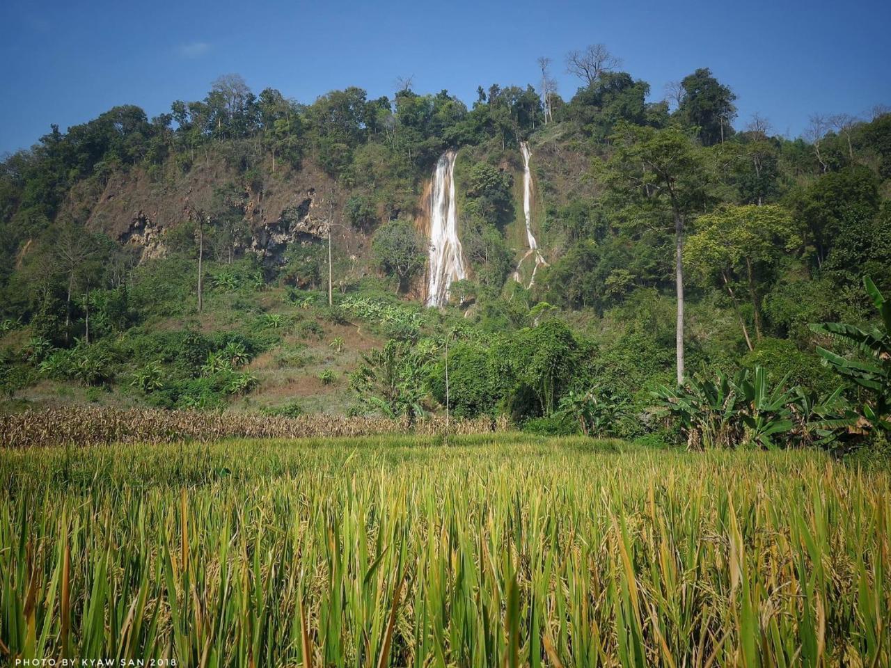 Mr Charles River View Lodge Hsipaw Esterno foto